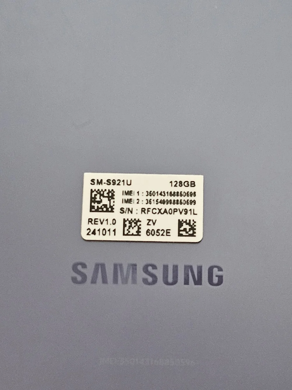 Samsung Galaxy Purple Smartphone - Triple Camera Back S24